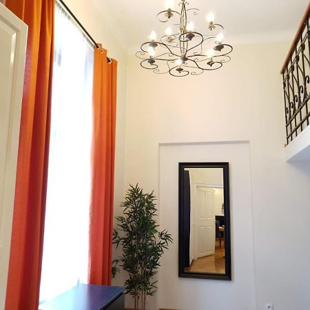 Golden Apartments With Lift - Old Town Krakow Dış mekan fotoğraf